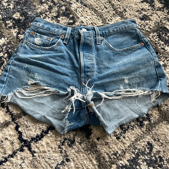 Levi's Pants - Levi’s 501 Denim Ripped Shorts - W28